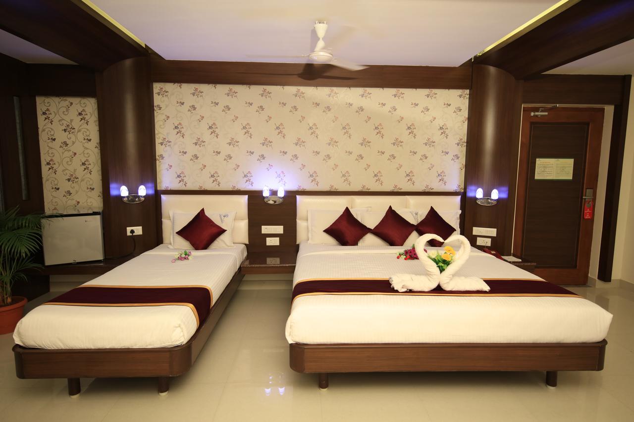 Kr Residency Hotel Kānādukāttān Стая снимка
